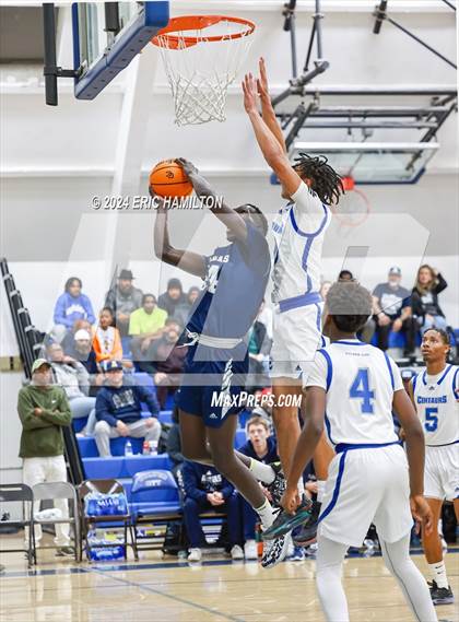 Thumbnail 1 in Aquinas vs. Culver City (CIF SS Division 2AA Round 2) photogallery.