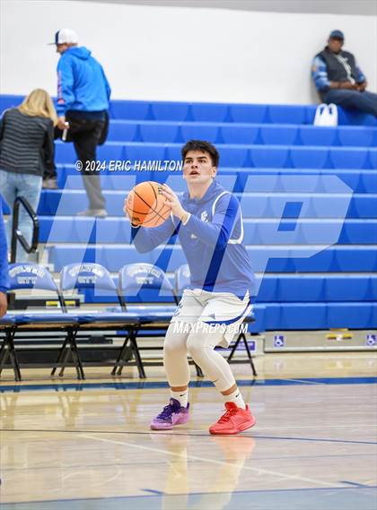 Thumbnail 2 in Aquinas vs. Culver City (CIF SS Division 2AA Round 2) photogallery.