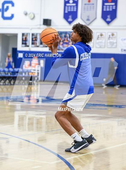 Thumbnail 2 in Aquinas vs. Culver City (CIF SS Division 2AA Round 2) photogallery.