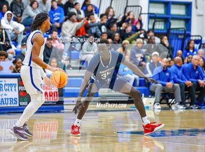 Thumbnail 3 in Aquinas vs. Culver City (CIF SS Division 2AA Round 2) photogallery.