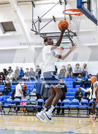Thumbnail 3 in Aquinas vs. Culver City (CIF SS Division 2AA Round 2) photogallery.