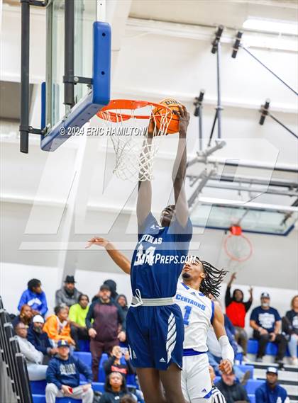 Thumbnail 1 in Aquinas vs. Culver City (CIF SS Division 2AA Round 2) photogallery.