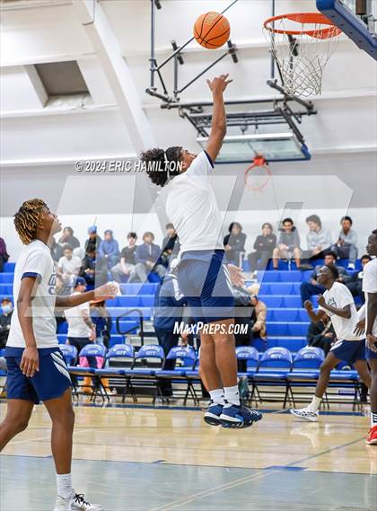 Thumbnail 3 in Aquinas vs. Culver City (CIF SS Division 2AA Round 2) photogallery.
