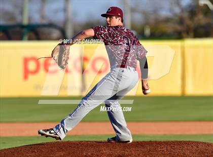 Thumbnail 1 in Johnson vs Calallen (San Antonio Classic) photogallery.