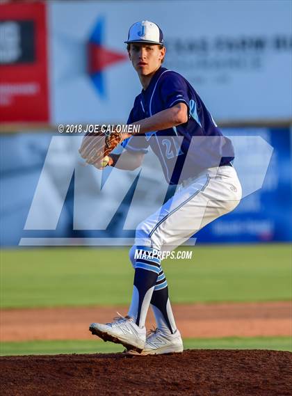 Thumbnail 3 in Johnson vs Calallen (San Antonio Classic) photogallery.