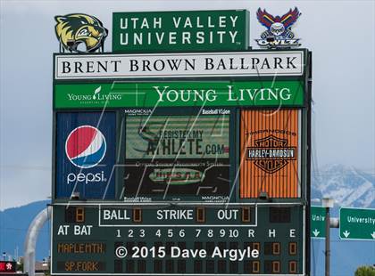 Thumbnail 1 in Spanish Fork vs. Maple Mountain (UHSAA 4A Championship) photogallery.