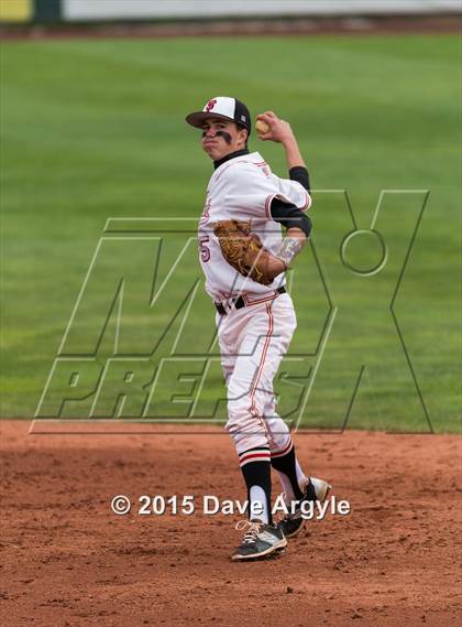Thumbnail 3 in Spanish Fork vs. Maple Mountain (UHSAA 4A Championship) photogallery.