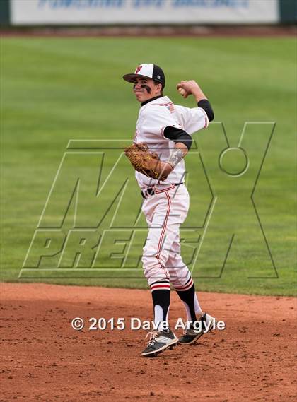 Thumbnail 2 in Spanish Fork vs. Maple Mountain (UHSAA 4A Championship) photogallery.