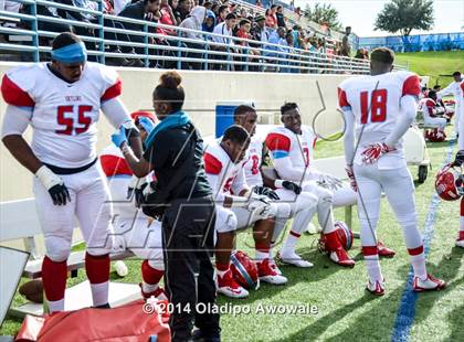 Thumbnail 3 in Skyline vs. Klein Oak (UIL 6A Division I Region II Quarterfinal) photogallery.