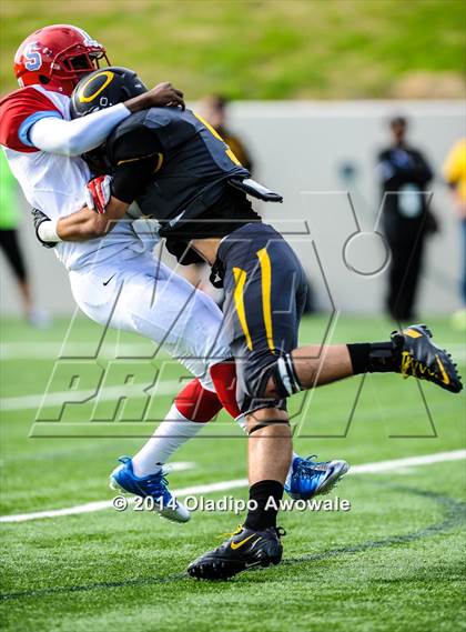 Thumbnail 1 in Skyline vs. Klein Oak (UIL 6A Division I Region II Quarterfinal) photogallery.