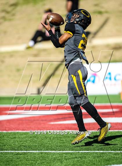 Thumbnail 1 in Skyline vs. Klein Oak (UIL 6A Division I Region II Quarterfinal) photogallery.