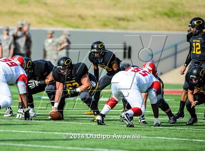 Thumbnail 3 in Skyline vs. Klein Oak (UIL 6A Division I Region II Quarterfinal) photogallery.