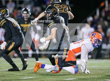 Thumbnail 2 in Livonia vs. Honeoye Falls-Lima (Section 5 Class B Final) photogallery.