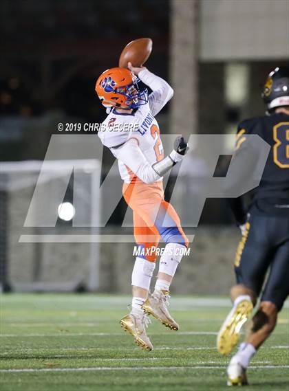 Thumbnail 1 in Livonia vs. Honeoye Falls-Lima (Section 5 Class B Final) photogallery.