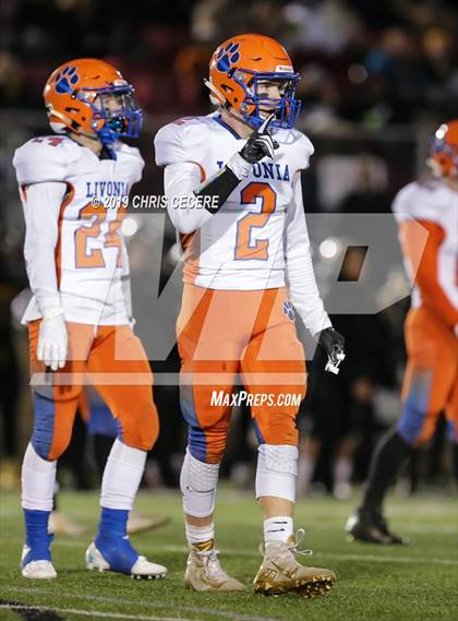 Thumbnail 1 in Livonia vs. Honeoye Falls-Lima (Section 5 Class B Final) photogallery.