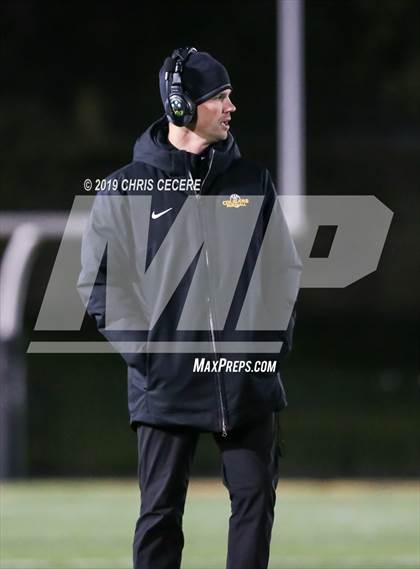 Thumbnail 2 in Livonia vs. Honeoye Falls-Lima (Section 5 Class B Final) photogallery.