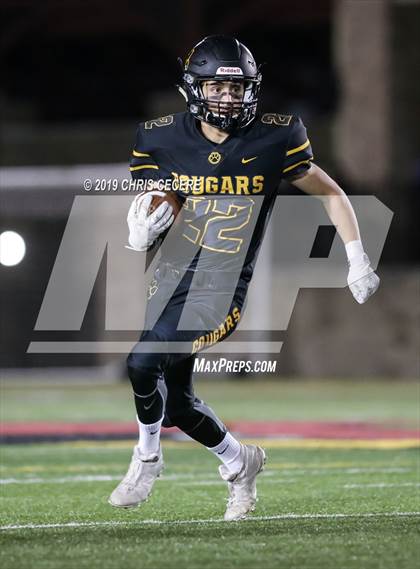 Thumbnail 2 in Livonia vs. Honeoye Falls-Lima (Section 5 Class B Final) photogallery.