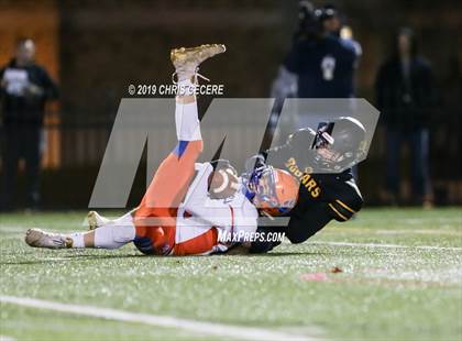 Thumbnail 3 in Livonia vs. Honeoye Falls-Lima (Section 5 Class B Final) photogallery.