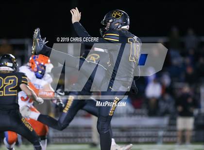 Thumbnail 3 in Livonia vs. Honeoye Falls-Lima (Section 5 Class B Final) photogallery.