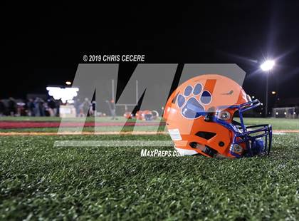Thumbnail 1 in Livonia vs. Honeoye Falls-Lima (Section 5 Class B Final) photogallery.