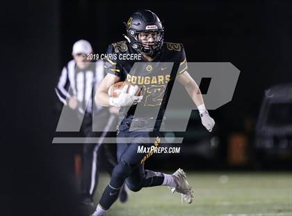 Thumbnail 1 in Livonia vs. Honeoye Falls-Lima (Section 5 Class B Final) photogallery.