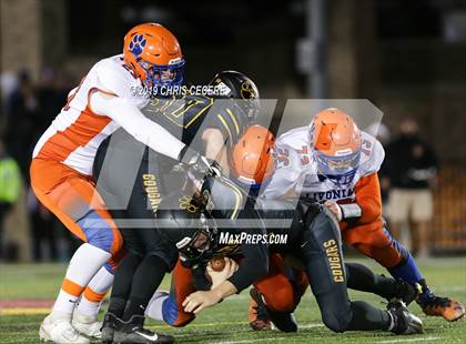 Thumbnail 2 in Livonia vs. Honeoye Falls-Lima (Section 5 Class B Final) photogallery.