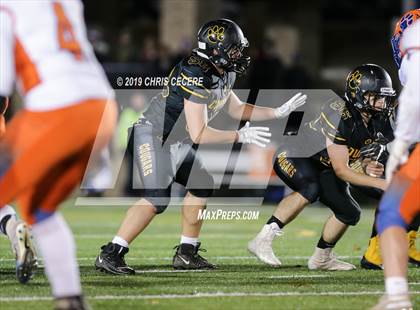 Thumbnail 1 in Livonia vs. Honeoye Falls-Lima (Section 5 Class B Final) photogallery.