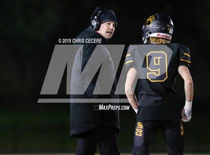 Thumbnail 3 in Livonia vs. Honeoye Falls-Lima (Section 5 Class B Final) photogallery.