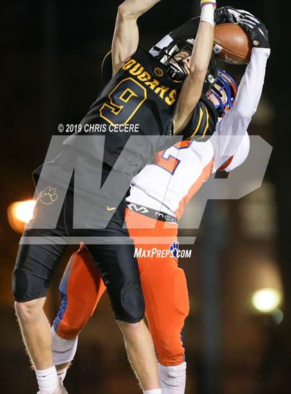 Thumbnail 1 in Livonia vs. Honeoye Falls-Lima (Section 5 Class B Final) photogallery.