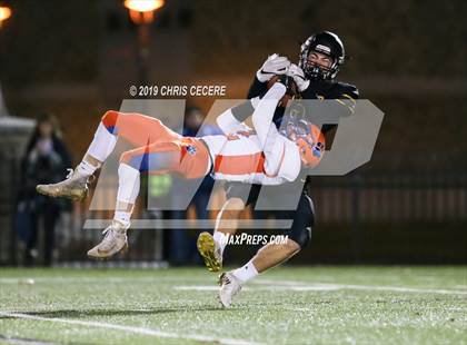 Thumbnail 1 in Livonia vs. Honeoye Falls-Lima (Section 5 Class B Final) photogallery.