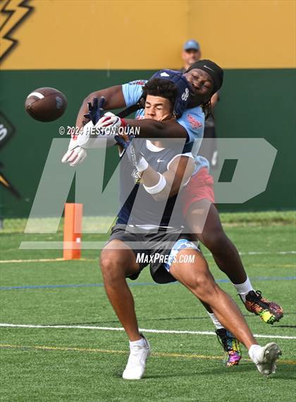 Thumbnail 2 in Los Alamitos vs. St. John Bosco (Battle At The Beach) photogallery.