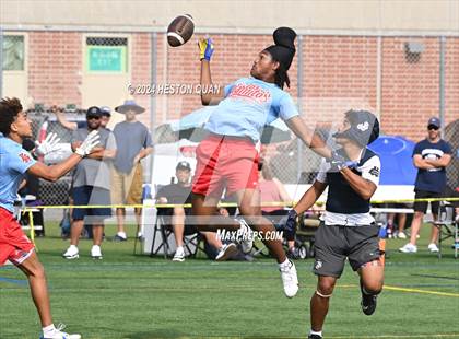 Thumbnail 2 in Los Alamitos vs. St. John Bosco (Battle At The Beach) photogallery.