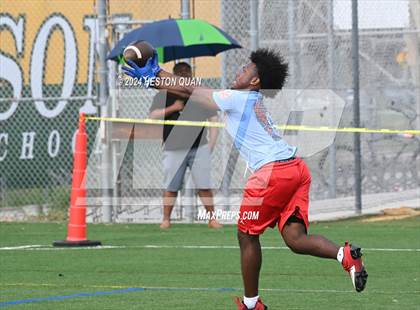 Thumbnail 2 in Los Alamitos vs. St. John Bosco (Battle At The Beach) photogallery.