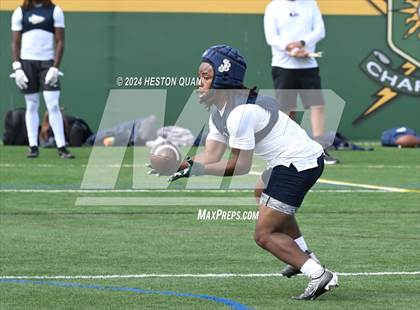 Thumbnail 3 in Los Alamitos vs. St. John Bosco (Battle At The Beach) photogallery.