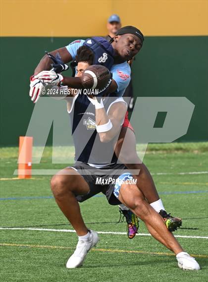 Thumbnail 3 in Los Alamitos vs. St. John Bosco (Battle At The Beach) photogallery.