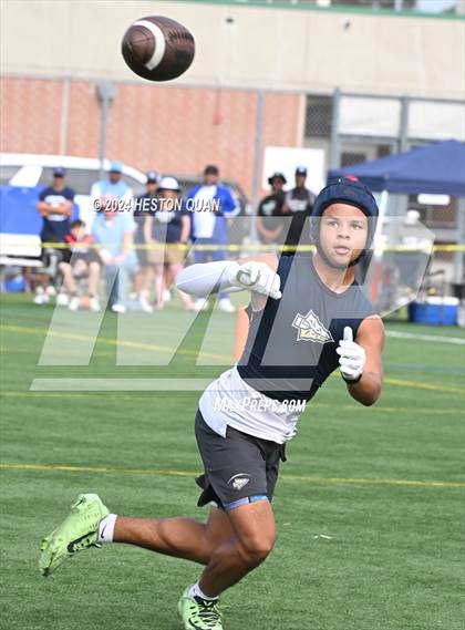 Thumbnail 2 in Los Alamitos vs. St. John Bosco (Battle At The Beach) photogallery.