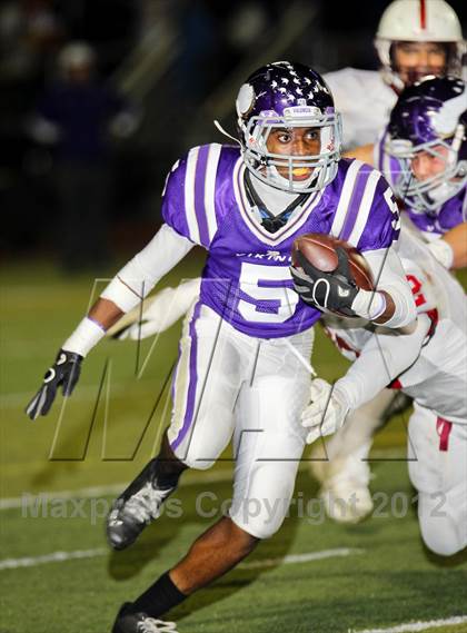 Thumbnail 3 in Valencia vs. Paso Robles (CIF SS Playoffs) photogallery.