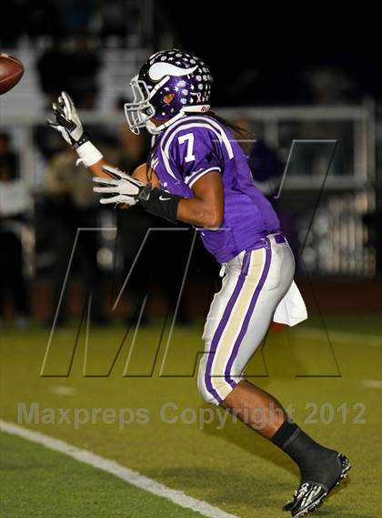 Thumbnail 3 in Valencia vs. Paso Robles (CIF SS Playoffs) photogallery.