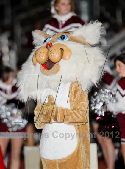 Thumbnail 3 in Valencia vs. Paso Robles (CIF SS Playoffs) photogallery.