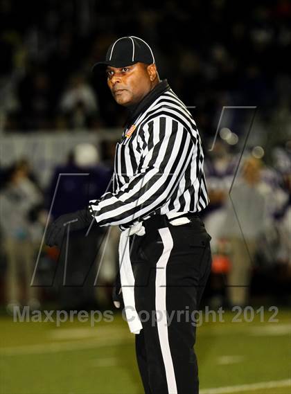 Thumbnail 2 in Valencia vs. Paso Robles (CIF SS Playoffs) photogallery.