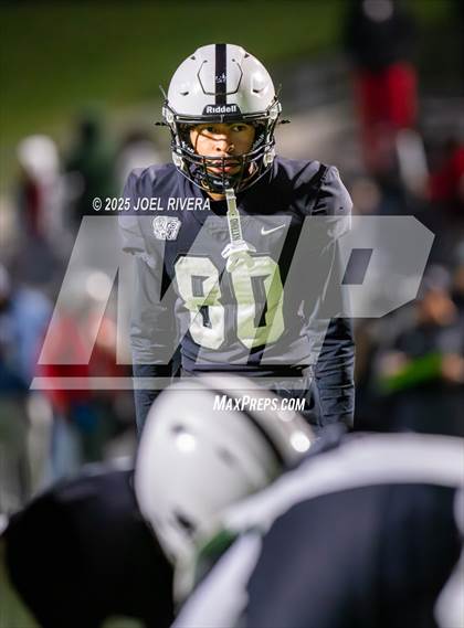 Thumbnail 2 in Iowa Colony vs. Randle (UIL 5A D2 Football Quaterfinal) photogallery.