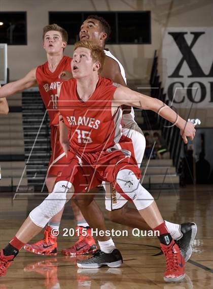 Thumbnail 2 in El Camino vs. Bountiful (MaxPreps Holiday Classic) photogallery.