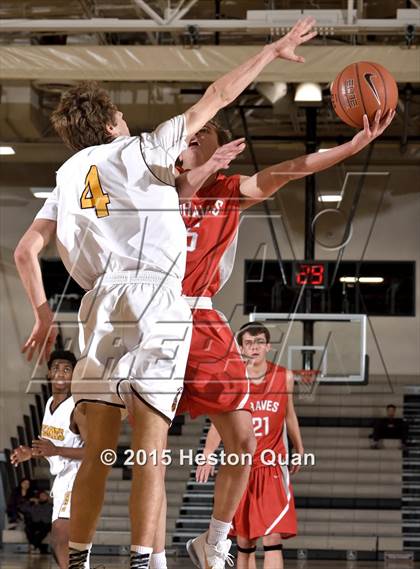Thumbnail 1 in El Camino vs. Bountiful (MaxPreps Holiday Classic) photogallery.