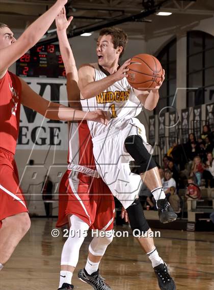 Thumbnail 3 in El Camino vs. Bountiful (MaxPreps Holiday Classic) photogallery.