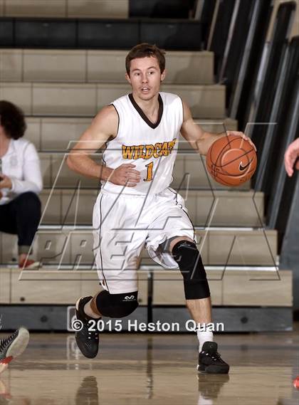 Thumbnail 3 in El Camino vs. Bountiful (MaxPreps Holiday Classic) photogallery.