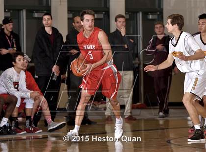 Thumbnail 1 in El Camino vs. Bountiful (MaxPreps Holiday Classic) photogallery.