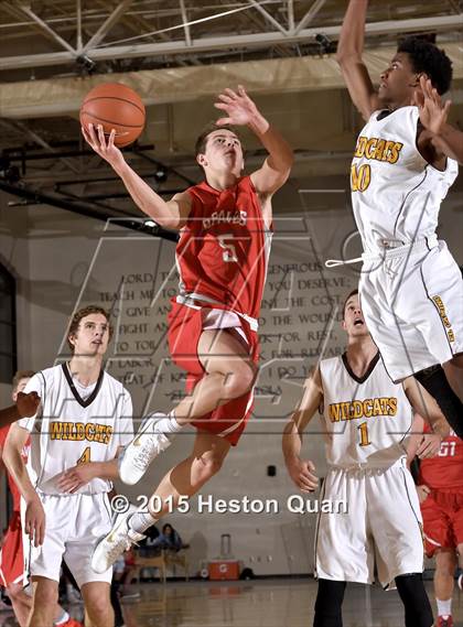 Thumbnail 3 in El Camino vs. Bountiful (MaxPreps Holiday Classic) photogallery.