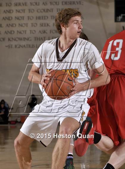 Thumbnail 2 in El Camino vs. Bountiful (MaxPreps Holiday Classic) photogallery.