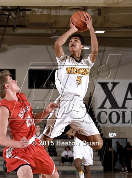 Thumbnail 2 in El Camino vs. Bountiful (MaxPreps Holiday Classic) photogallery.