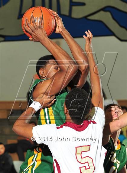 Thumbnail 3 in Foss @ Downey (MaxPreps Holiday Classic) photogallery.